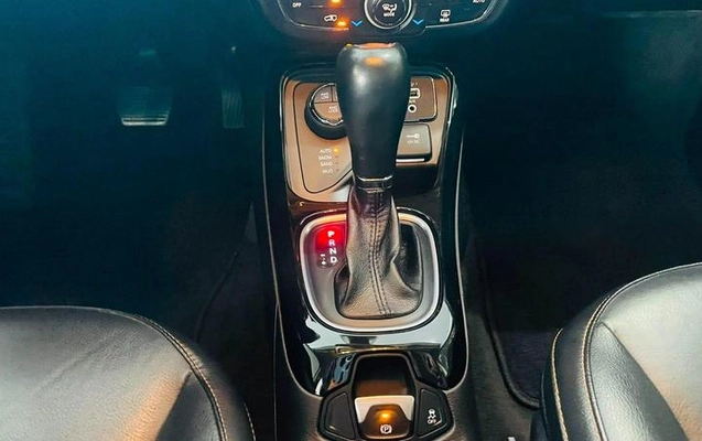 imagem-https://www.socarrao.com.br/sc-vehicle-images-prod/2433748/1784141686001-8245308_2_B_088008388e.jpeg