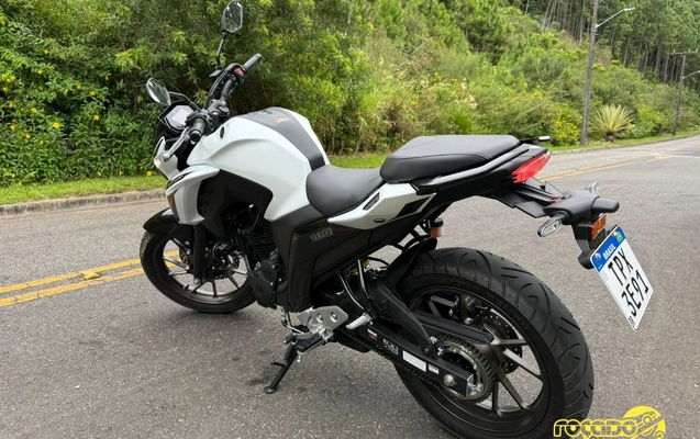 imagem-https://www.socarrao.com.br/sc-vehicle-images-prod/2433846/1789590308408-gb-779f53b.jpeg