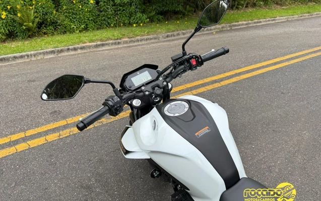 imagem-https://www.socarrao.com.br/sc-vehicle-images-prod/2433846/1789590308419-gb-b0aa103.jpeg