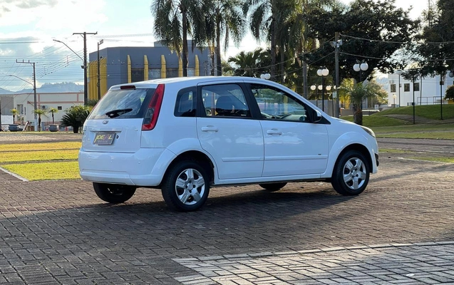 imagem-https://www.socarrao.com.br/sc-vehicle-images-prod/2433906/1783088148275-4288d850cc904ea0986a927b137f6aca_1783088039617.jpg