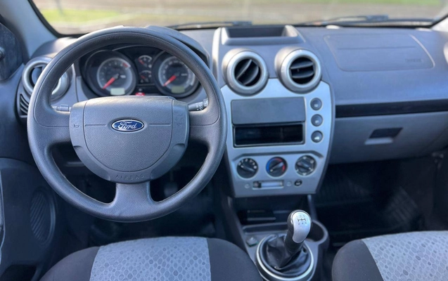 imagem-https://www.socarrao.com.br/sc-vehicle-images-prod/2433906/1783088148278-f2a0e22dcf8249ba8c1480d9fce62e90_1783088039649.jpg
