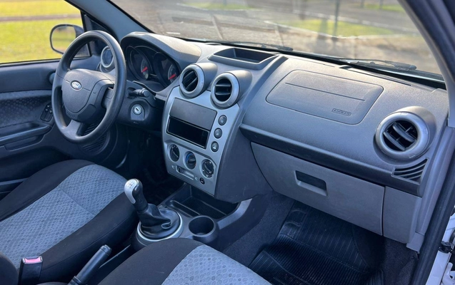 imagem-https://www.socarrao.com.br/sc-vehicle-images-prod/2433906/1783088148279-cae21d659d154bbda6d4711886214053_1783088039655.jpg