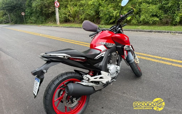 imagem-https://www.socarrao.com.br/sc-vehicle-images-prod/2434099/1788540290722-gb-5a7638e.jpeg