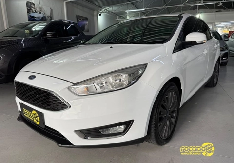Ford Focus 2017 Branco — foto 1 de 3