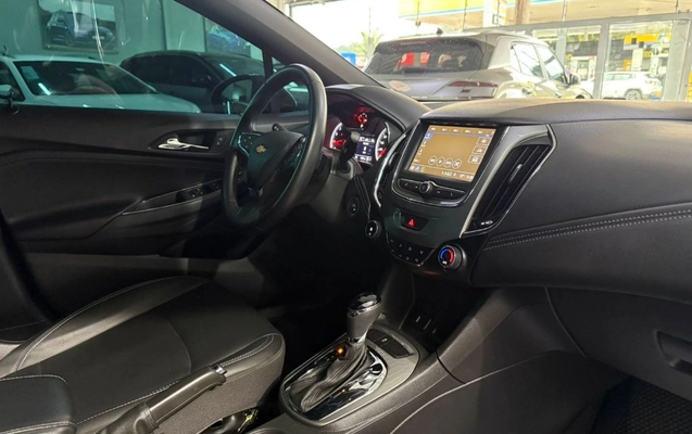 imagem-https://www.socarrao.com.br/sc-vehicle-images-prod/2434370/1788541882363-gb-2af8963.jpeg