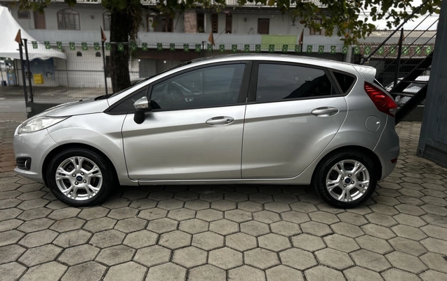 imagem-https://www.socarrao.com.br/sc-vehicle-images-prod/2434778/1783090946378-1_041913.jpg