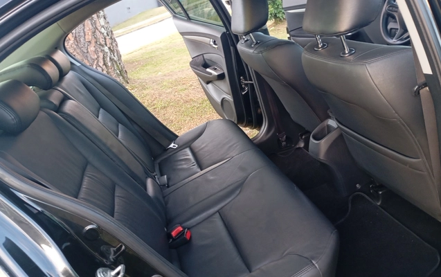 imagem-https://www.socarrao.com.br/sc-vehicle-images-prod/2435008/1787860272206-SU1HXzIwMjYwNTIwXzE3MjM0OC5qcGc.jpg