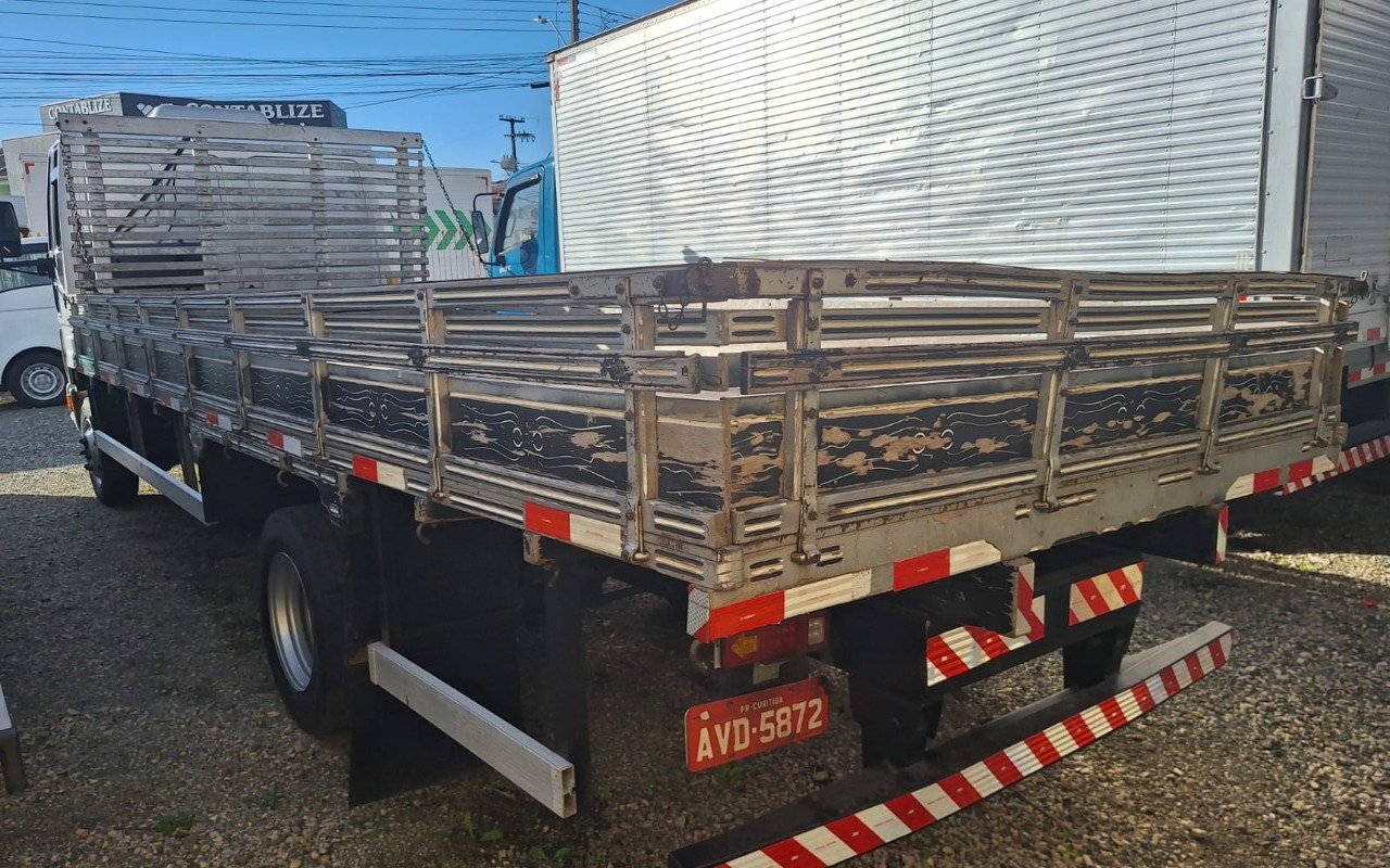 imagem-https://www.socarrao.com.br/sc-vehicle-images-prod/2436374/1783097375496-MWFlZTdiMWUtODk3MC00OWM3LTgyOTAtM2ZmMmNmOTg0ZmIzLmpwZw.jpg