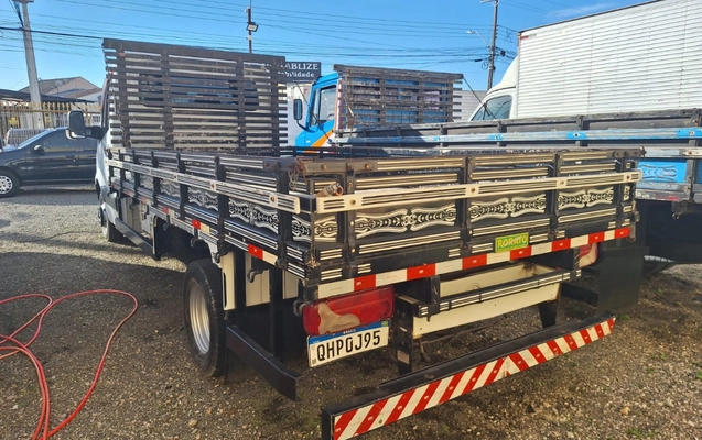 imagem-https://www.socarrao.com.br/sc-vehicle-images-prod/2436744/1783099013223-Nzg1ZWQyNTEtYmE4Ny00Y2UzLWI4MGUtMDNjM2I0OWY2OTkzLmpwZw.jpg