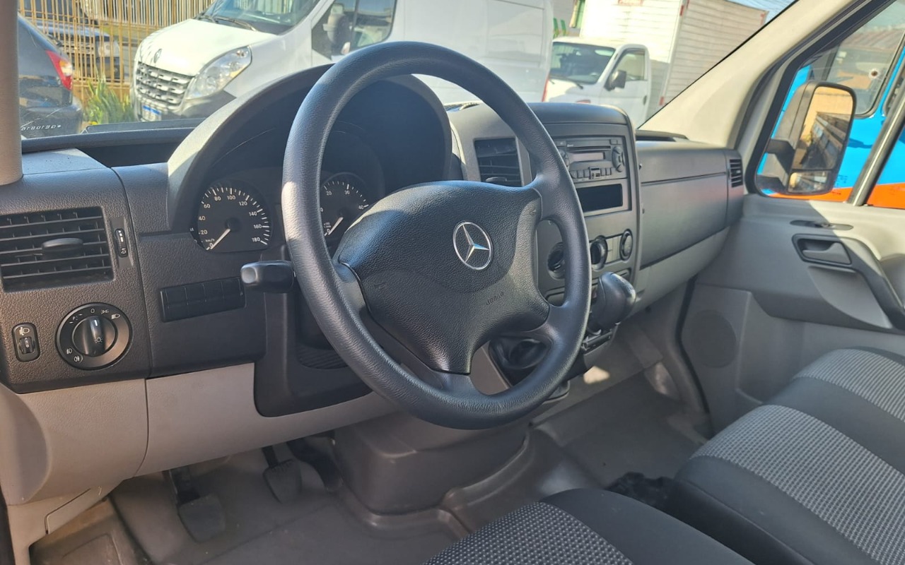 imagem-https://www.socarrao.com.br/sc-vehicle-images-prod/2436744/1783099013567-YmM4ZTNlNjMtZDNiMi00YWM3LWIxYjItZjk4NDI5MTg2MGUyLmpwZw.jpg