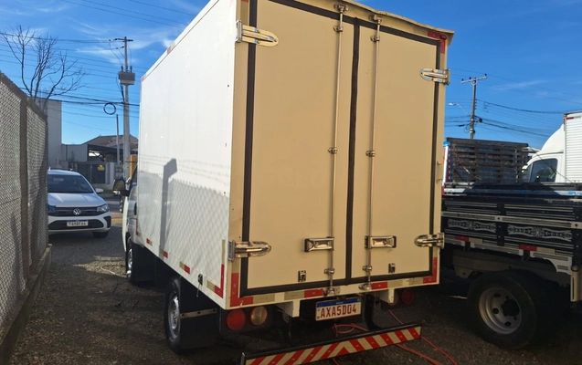 imagem-https://www.socarrao.com.br/sc-vehicle-images-prod/2436920/1783099472556-Zjg5MmFlMTQtZmJhOC00MmI1LWJlMjktZGQxMDRiNmM5YTQ1LmpwZw.jpg