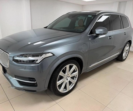 Volvo XC90 2017 Cinza — foto 1 de 3