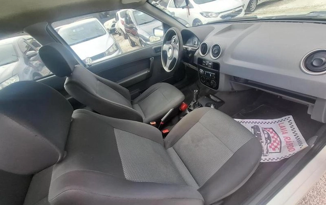 imagem-https://www.socarrao.com.br/sc-vehicle-images-prod/2437469/1784638923383-8246795_13_B_f13b6d5bfb.jpeg