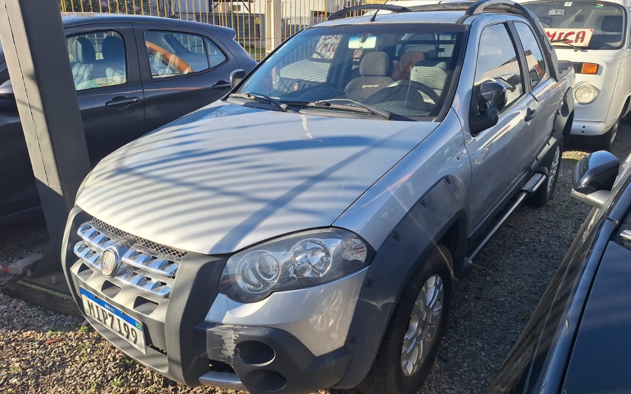 Fiat Strada Adventure1.8/ 1.8 LOCKER Flex CD na cor Prata em Curitiba / PR - 2437669