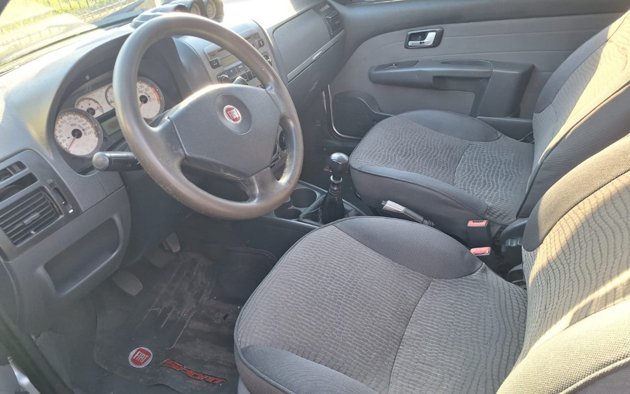 imagem-https://www.socarrao.com.br/sc-vehicle-images-prod/2437669/1783102445556-NWIyMjQ4MzQtMDBhZS00MzhiLTkyYmQtMmNiNzc5NzI3NTc2LmpwZw.jpg