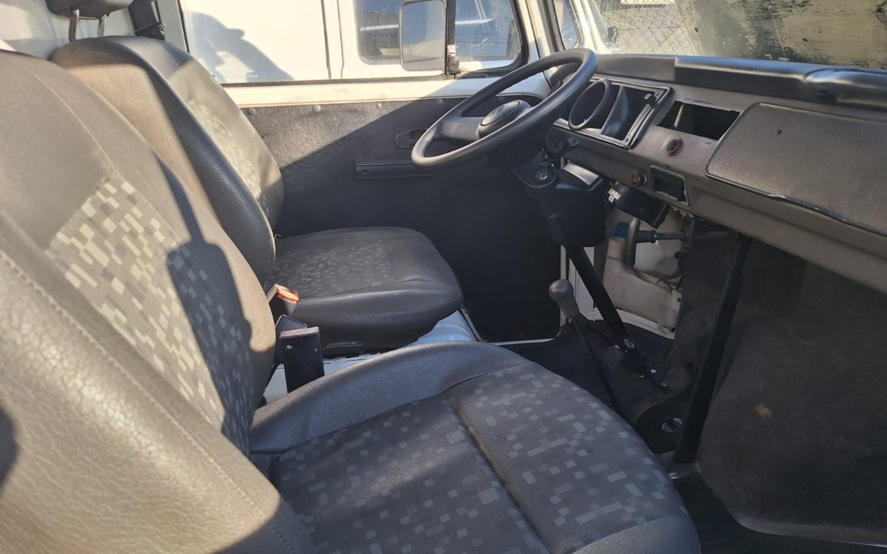 imagem-https://www.socarrao.com.br/sc-vehicle-images-prod/2437700/1783102657276-YTc1OTQzZGQtNGMxZC00NTFmLTlkOGUtYjY3ZGMyMDc5MzFkLmpwZw.jpg