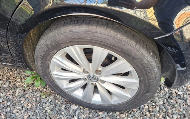 imagem-https://www.socarrao.com.br/sc-vehicle-images-prod/2437759/1783102861596-YjA4ZWYzNTYtN2RkZC00MGEwLThhYjUtNDNlOGMyMTA0ZTk0LmpwZw.jpg
