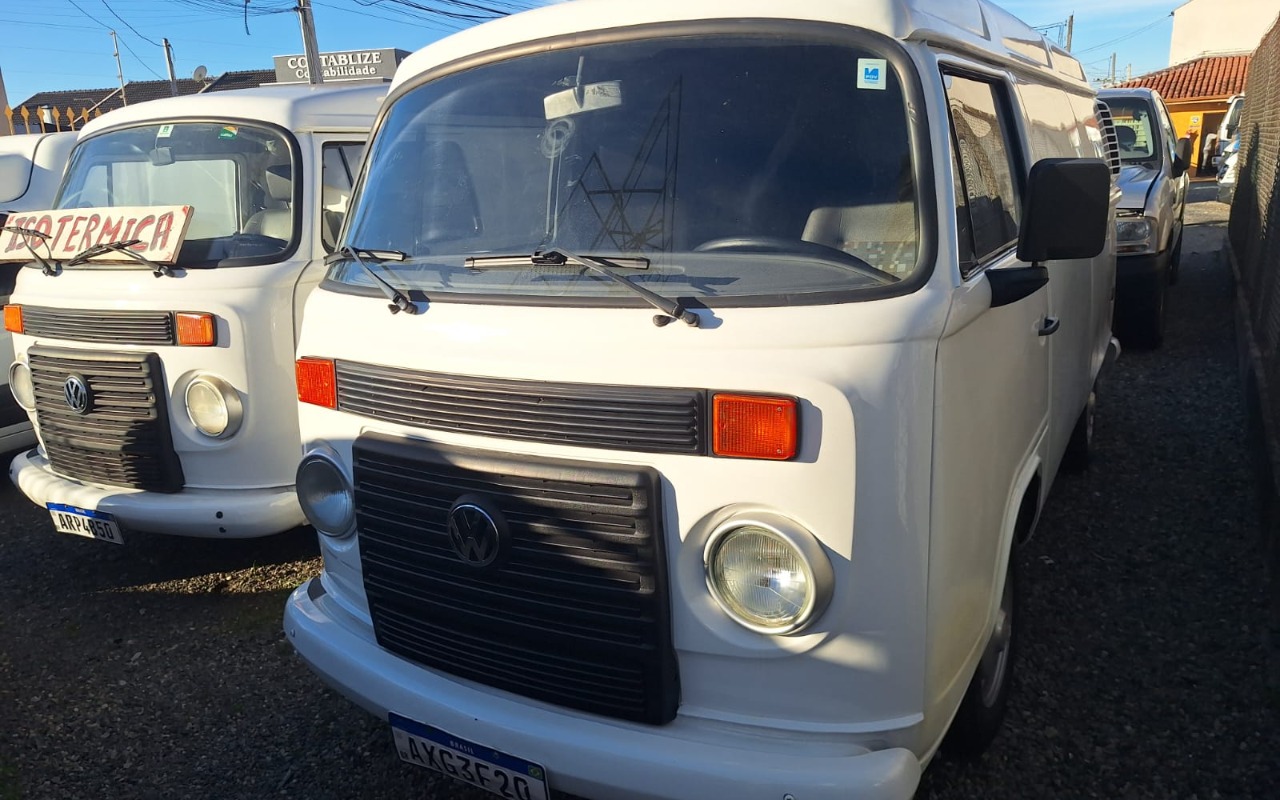 Volkswagen Kombi 2014 Branco — foto 1 de 3