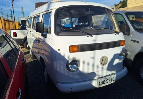 Volkswagen Kombi 1998 Branco — foto 1 de 3