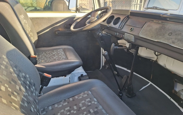 imagem-https://www.socarrao.com.br/sc-vehicle-images-prod/2437889/1783103308732-YWUxMmMwNmYtN2E1Ny00ZjFiLWI4NDctZGFjNDcwYWE3ZGM2LmpwZw.jpg