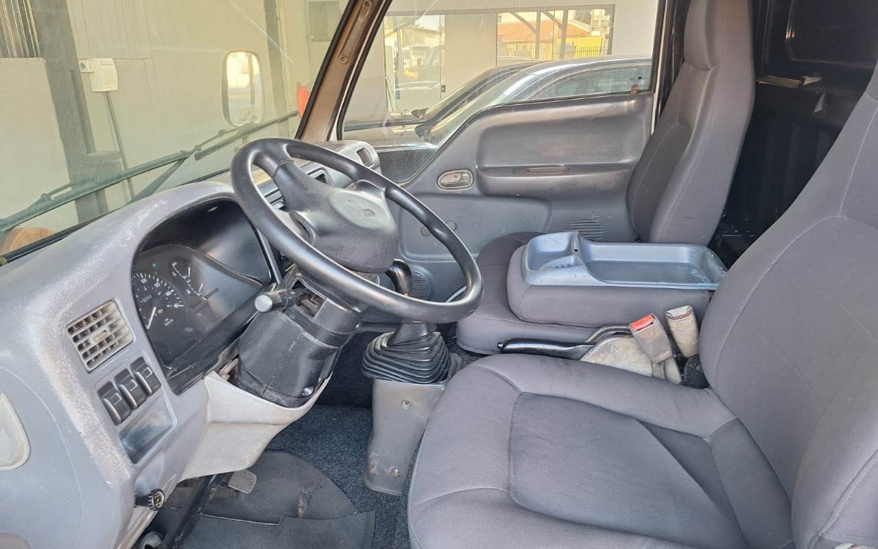 imagem-https://www.socarrao.com.br/sc-vehicle-images-prod/2438064/1783103853245-ZGRiZjI3MDgtMjM5MC00Njc1LWExNjgtNTZkYTRlYzQxMjYxLmpwZw.jpg