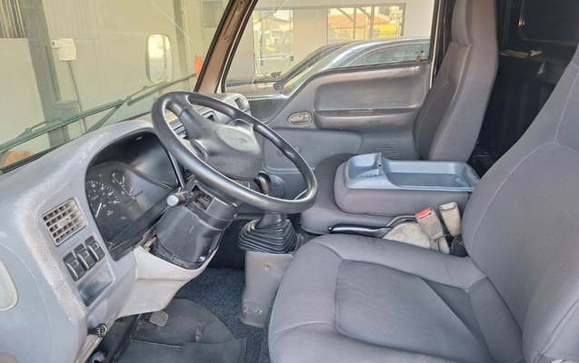 imagem-https://www.socarrao.com.br/sc-vehicle-images-prod/2438064/1783103853245-ZGRiZjI3MDgtMjM5MC00Njc1LWExNjgtNTZkYTRlYzQxMjYxLmpwZw.jpg