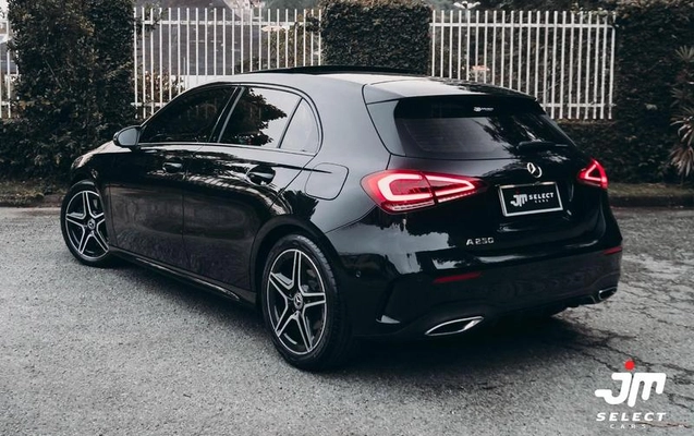 imagem-https://www.socarrao.com.br/sc-vehicle-images-prod/2438549/1787322375332-8246921_13_B_b4e4fee10d.jpeg