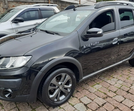 Renault Sandero 2015 Preto — foto 1 de 3