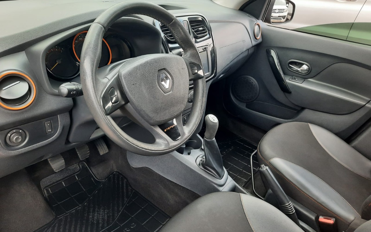 imagem-https://www.socarrao.com.br/sc-vehicle-images-prod/2438599/1783106071300-V2hhdHNBcHAgSW1hZ2UgMjAyNi0wNy0wMyBhdCAxNS4yMi4yMC5qcGVn.jpeg