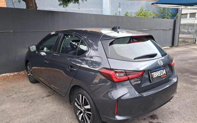imagem-https://www.socarrao.com.br/sc-vehicle-images-prod/2438630/1788972613638-8247429_7_B_4d62f131a3.jpeg