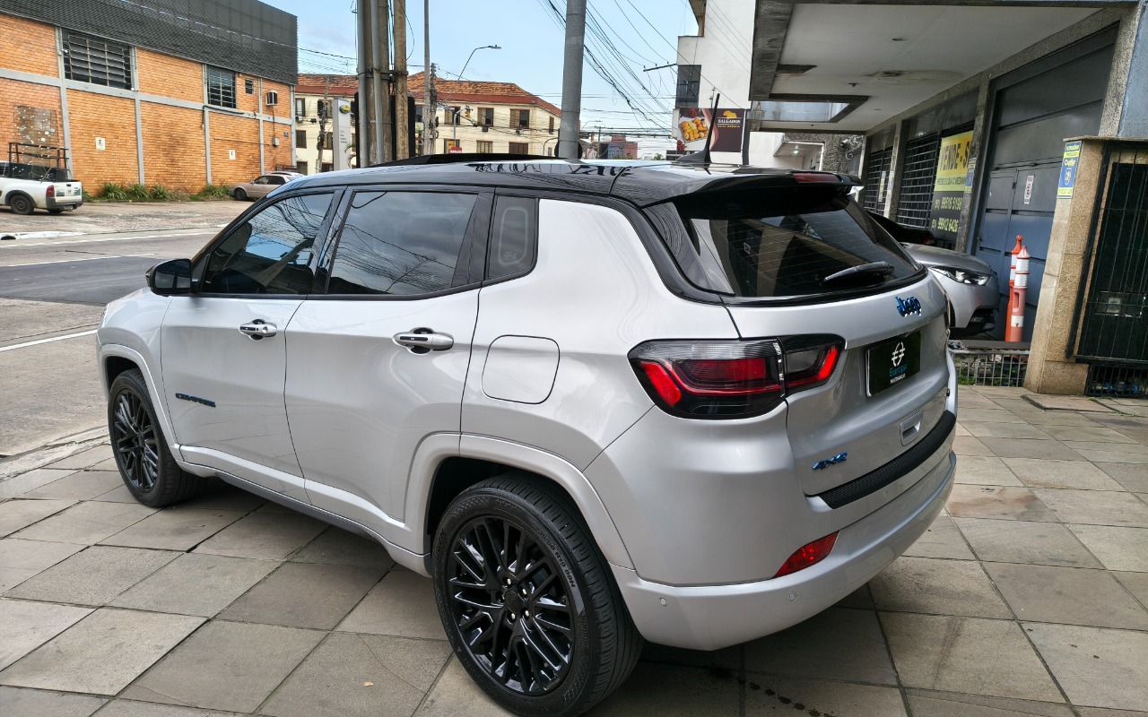 imagem-https://www.socarrao.com.br/sc-vehicle-images-prod/2438819/1783710991516-SU1HXzIwMjYwNzEwXzE1Mjc1NDMyOF9IRFIgLSBDb3BpYS5qcGc.jpg