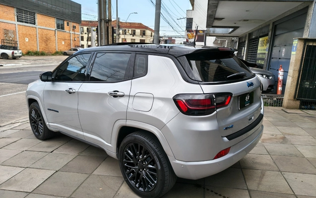 imagem-https://www.socarrao.com.br/sc-vehicle-images-prod/2438819/1783710991516-SU1HXzIwMjYwNzEwXzE1Mjc1NDMyOF9IRFIgLSBDb3BpYS5qcGc.jpg