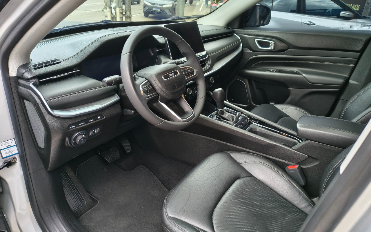 imagem-https://www.socarrao.com.br/sc-vehicle-images-prod/2438819/1783710992420-SU1HXzIwMjYwNzEwXzE1Mjg1OTg4MV9IRFIuanBn.jpg