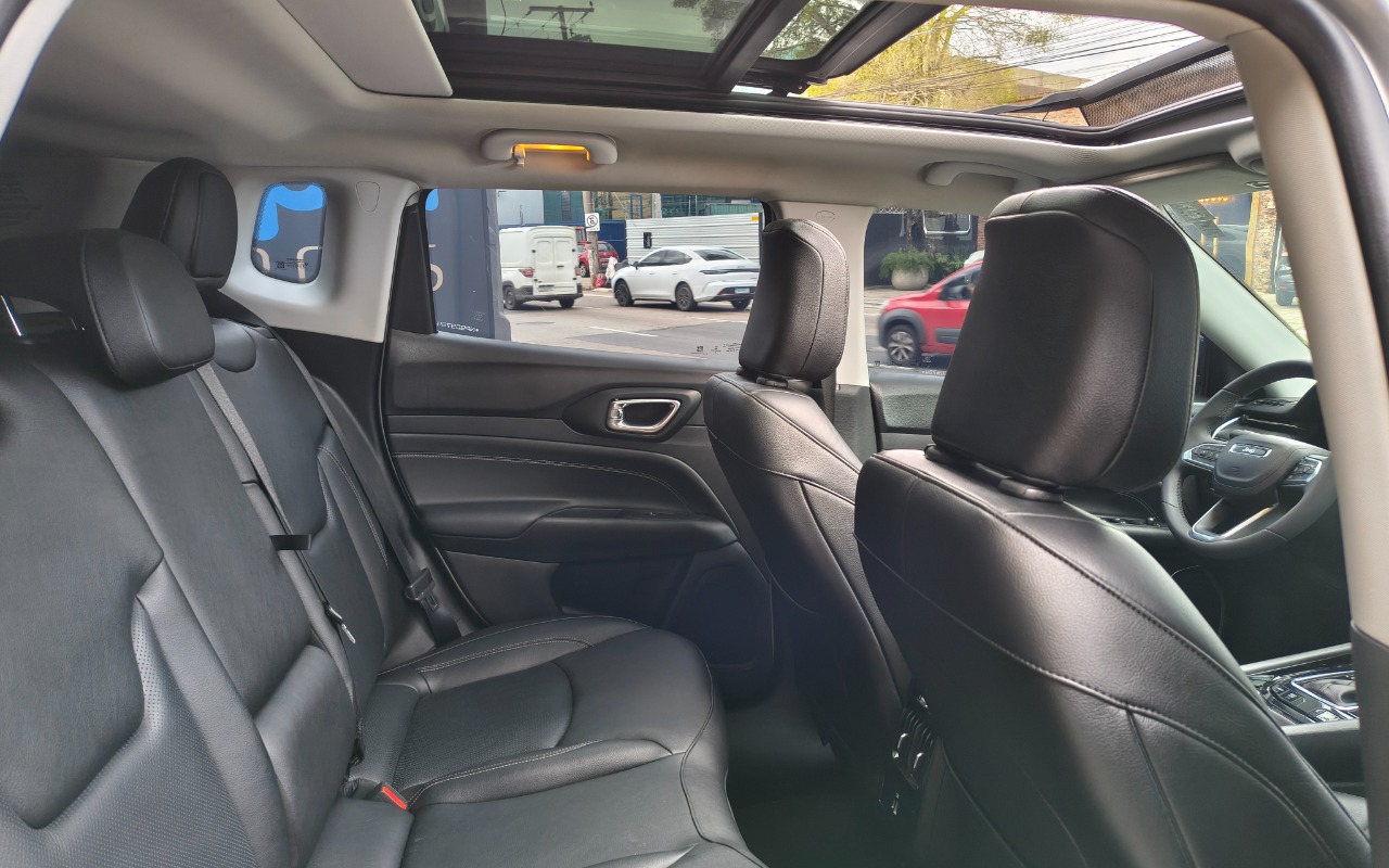 imagem-https://www.socarrao.com.br/sc-vehicle-images-prod/2438819/1783710993658-SU1HXzIwMjYwNzEwXzE1MzEwMTQxNF9IRFIgLSBDb3BpYS5qcGc.jpg