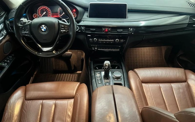 imagem-https://www.socarrao.com.br/sc-vehicle-images-prod/2438957/1789494004045-8247309_9_B_0b0bb7c6c0.jpeg