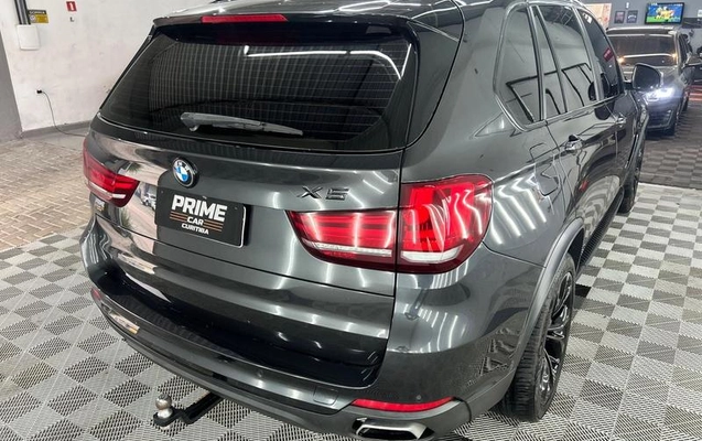 imagem-https://www.socarrao.com.br/sc-vehicle-images-prod/2438957/1789494004054-8247309_15_B_6f2cbceae1.jpeg