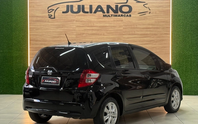 imagem-https://www.socarrao.com.br/sc-vehicle-images-prod/2439155/1785186434528-SGiUT5KoQUYMCGm23xlSzhplqOSLXQbj.jpg