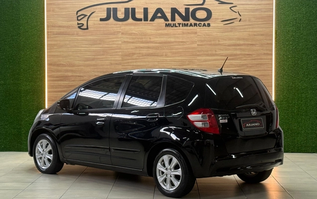 imagem-https://www.socarrao.com.br/sc-vehicle-images-prod/2439155/1785186434529-4FUwbYS70PcqXxM8Qy4dbap5blOsn1Xr.jpg