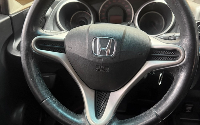 imagem-https://www.socarrao.com.br/sc-vehicle-images-prod/2439155/1785186434532-Ppi9gmYu7Xn5JjJt8N9ocvfVsUSOqRlf.jpg