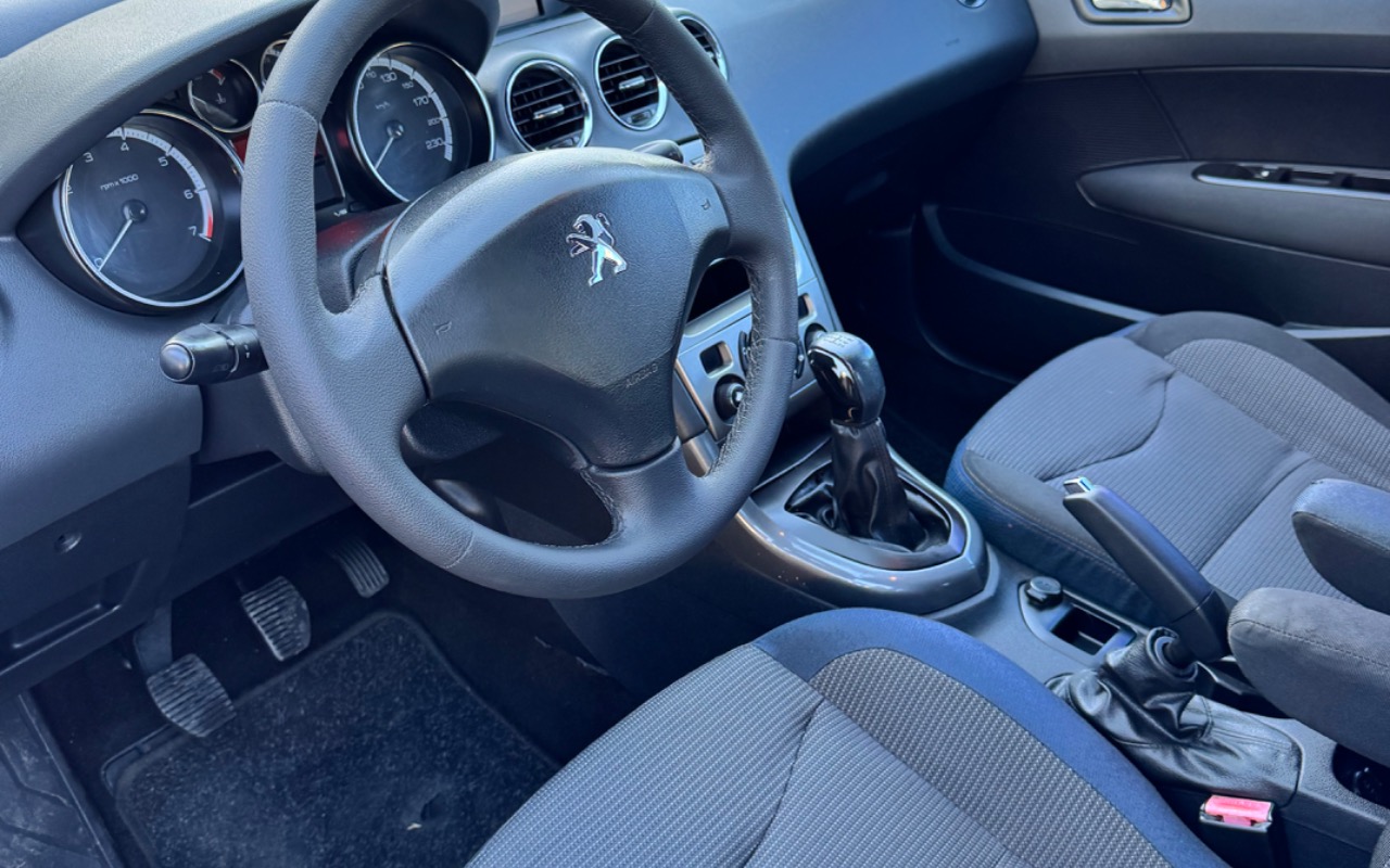 imagem-https://www.socarrao.com.br/sc-vehicle-images-prod/2439970/1783111044820-SU1HXzcxNDIuanBlZw.jpeg