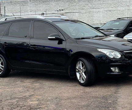 Hyundai i30cw 2012 Preto — foto 1 de 3