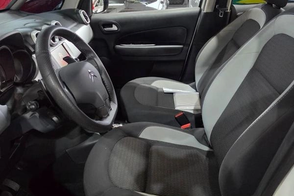 imagem-https://www.socarrao.com.br/sc-vehicle-images-prod/2440131/1783111481052-8238739_0_B_64fa2b7c15.jpeg