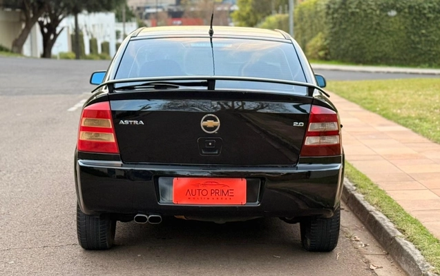 imagem-https://www.socarrao.com.br/sc-vehicle-images-prod/2440302/1783112027094-8_054933.jpg