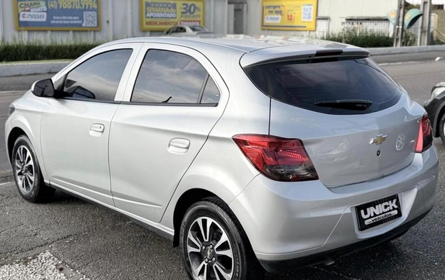imagem-https://www.socarrao.com.br/sc-vehicle-images-prod/2440330/1783112147948-8241123_6_B_a448b81eb1.jpeg
