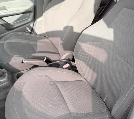 imagem-https://www.socarrao.com.br/sc-vehicle-images-prod/2440330/1783112147951-8241123_8_B_59c87e6f38.jpeg