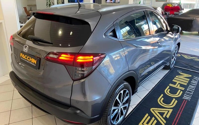 imagem-https://www.socarrao.com.br/sc-vehicle-images-prod/2440654/1789150298506-8184994_11_B_bef9a21d08.jpeg