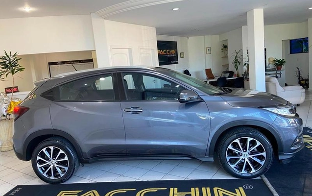 imagem-https://www.socarrao.com.br/sc-vehicle-images-prod/2440654/1789150298510-8184994_10_B_c4a364e17a.jpeg