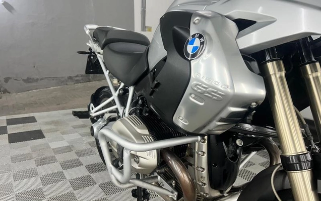 imagem-https://www.socarrao.com.br/sc-vehicle-images-prod/2441100/1789494015522-8247308_2_B_9afaea18cb.jpeg