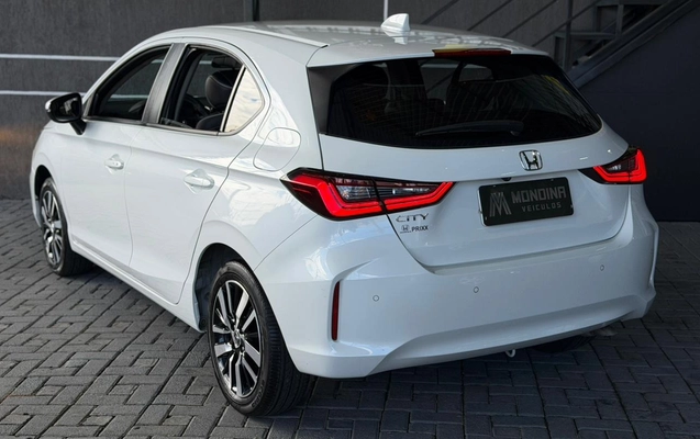 imagem-https://www.socarrao.com.br/sc-vehicle-images-prod/2443972/1788276691524-V2hhdHNBcHAgSW1hZ2UgMjAyNi0wOS0wMSBhdCAxMi4yMS4zMiAoMSkuanBlZw.jpeg