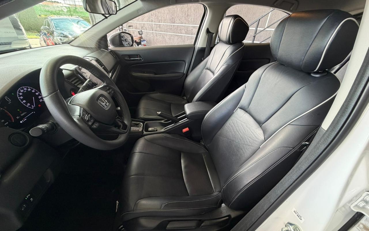 imagem-https://www.socarrao.com.br/sc-vehicle-images-prod/2443972/1788276692415-V2hhdHNBcHAgSW1hZ2UgMjAyNi0wOS0wMSBhdCAxMi4yMS4zNyAoMikuanBlZw.jpeg